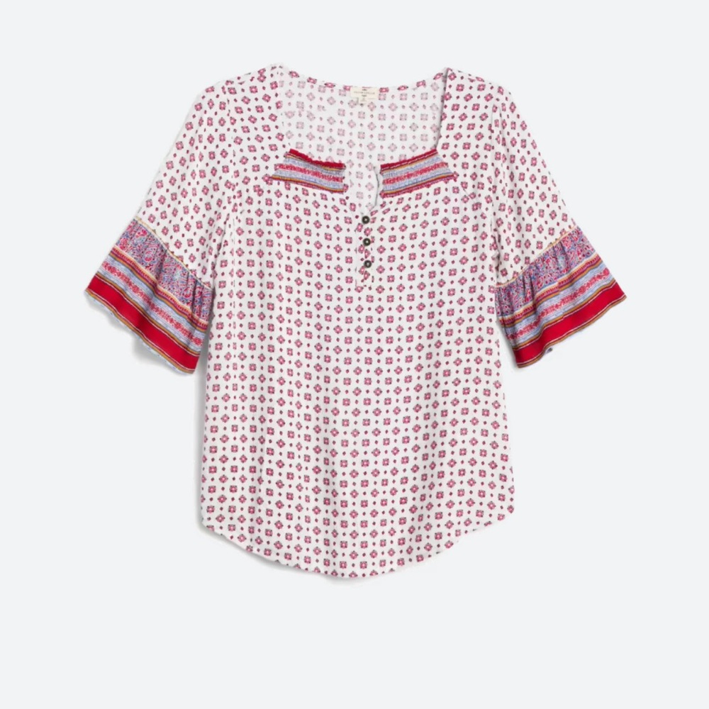MASON & BELLE
Ayla Ruffle Sleeve Top